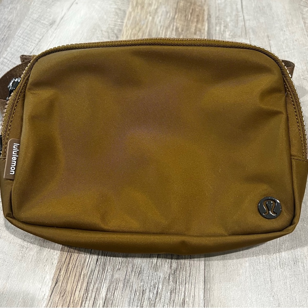 Lululemon everywhere belt bag large 2L